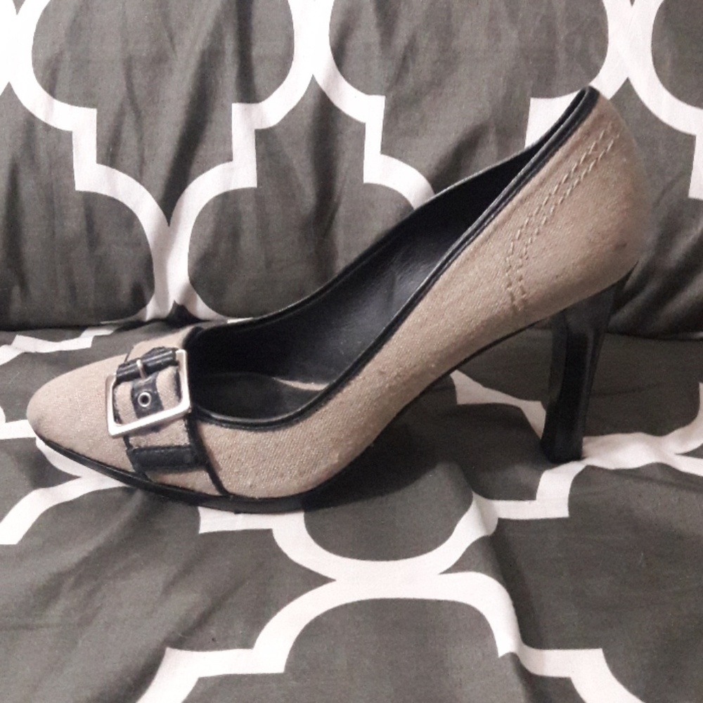 Shoes - Picture 2 of 4